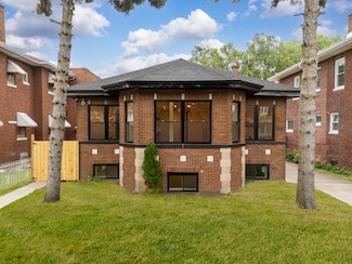 7427 S Oglesby Ave, Chicago, IL 60649