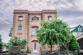 10 Pietro St, Morgantown, WV 26501