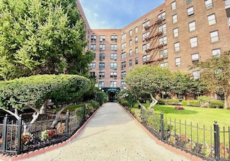 100-25 Queens Blvd Unit 2, Forest Hills, NY 11375