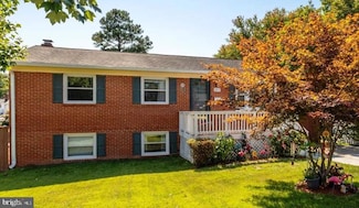 1811 Halifax Rd, Woodbridge, VA 22191
