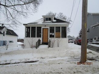 40 Pendleton St, Brewer, ME 04412