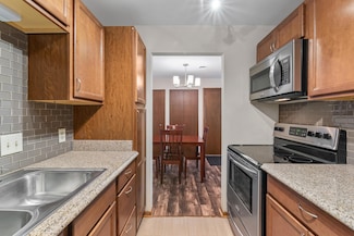 10400 W Whitnall Edge Ct Unit 203, Franklin, WI 53132