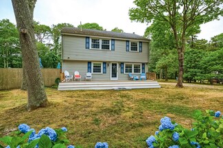 23 Beginners Ln, Orleans, MA 02653