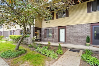 1247 Front St, Cuyahoga Falls, OH 44221