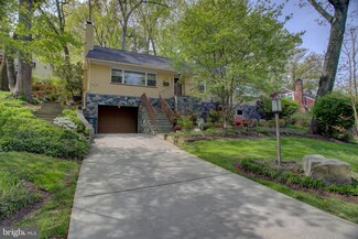 5048 37th St N, Arlington, VA 22207