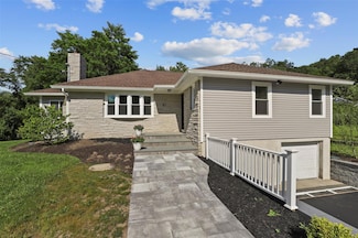 41 Forest Ave, Cortlandt Manor, NY 10567