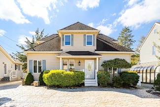 36 Sand Bar Dr, Bayville, NJ 08721