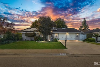 705 Bermuda St, Bakersfield, CA 93309