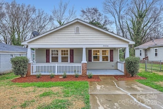3004 Ridge Ave, Charlotte, NC 28208