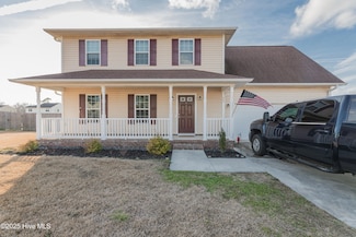 302 Springcreek Ct, Hubert, NC 28539