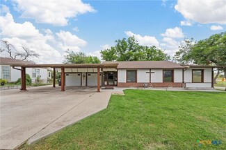 1524 E Avenue B, Temple, TX 76501
