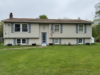 100 Narrow Ln, Phillipston, MA 01331