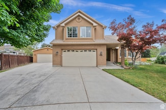 9226 Stone Ridge Cir, Sandy, UT 84093