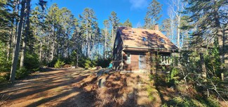 15 Skye Way, Brooklin, ME 04616