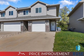 322 Macey Ave, Harrisburg, SD 57032