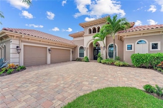 11974 Maidstone Ct, Naples, FL 34120