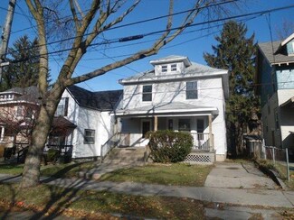 865 Bates St SE, Grand Rapids, MI 49506