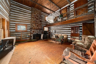 607 Woodbyne Ln, Hendersonville, NC 28739
