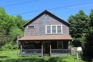 10 Grist Mill Ln, Keene, NY 12942