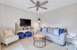 850 Mallery St, Saint Simons Island, GA 31522