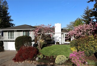 19845 19th Ave NW, Shoreline, WA 98177