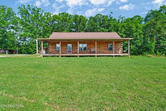 40 Diamond Padgett Ln, Monterey, TN 38574