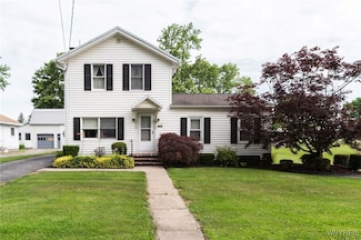 5589 Little Canada Rd, East Bethany, NY 14054