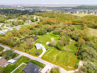 806 Pirkey Ave, Canton, MO 63435