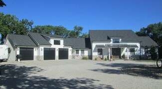 513 N Lincoln St, Marion, KS 66861
