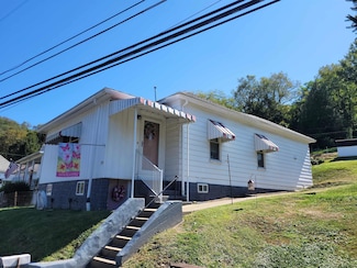 376 Simpson St, Clarksburg, WV 26301