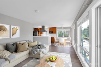 3212 81st Place SE Unit 202, Mercer Island, WA 98040