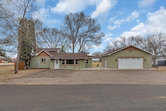 5004 139th St, South Haven, MN 55382