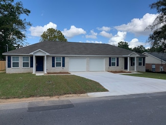 608 Lee Ave Unit B, Crestview, FL 32539