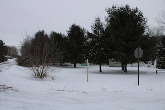 1046 Cortez Dr, Lake Isabella, MI 48893