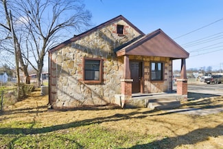 612 W Pacific St, Springfield, MO 65803