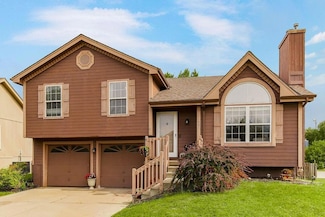 11001 N Lewis Ave, Kansas City, MO 64157