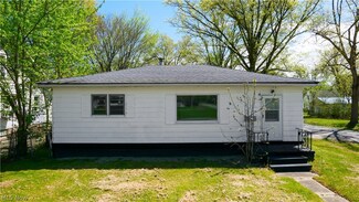 1504 Drexel Ave NW, Warren, OH 44485