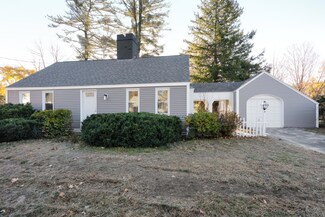 3 Lucerne St, Springvale, ME 04083