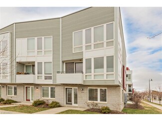 7315 Father Frascati Dr, Cleveland, OH 44102