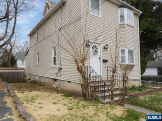83 E Forest Ave, Teaneck, NJ 07666