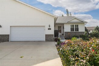 705 Commercial Ct, Fairfax, IA 52228