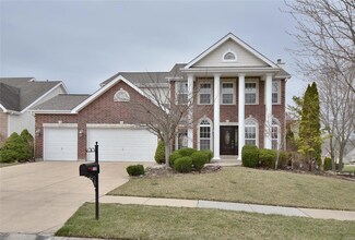 1160 Hollow Valley Ct, Saint Charles, MO 63304