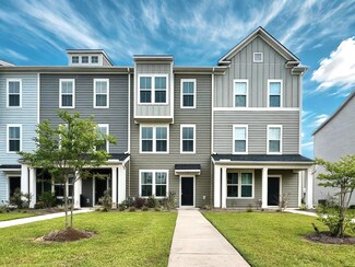 851 Recess Point Dr, Moncks Corner, SC 29461