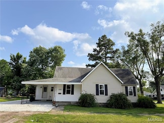 120 W Caldwell St, La Plata, MO 63549