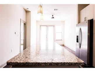 2901 W 5th St Unit 203, Fort Worth, TX 76107