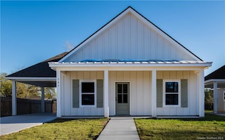 141 Lucille St, Lake Charles, LA 70601