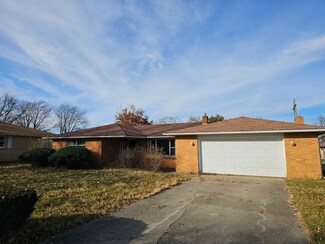 1302 E 47th St, Anderson, IN 46013