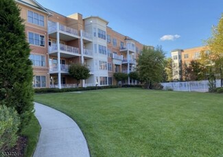 3107 Pointe Gate Dr, Livingston, NJ 07039