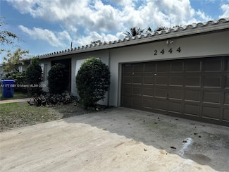 2444 Plunkett St, Hollywood, FL 33020