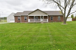 2742 E Sinclair Ct, Cloverdale, IN 46120